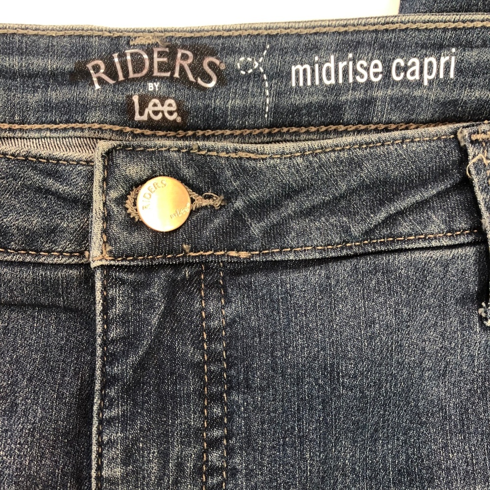 LEE RIDERS Mid Rise Capri Jeans Size 22W NWOT - Picture 4 of 8